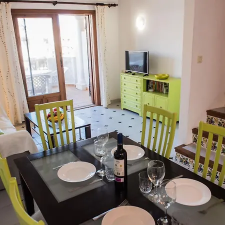 Jardines De Bahia Apartment *